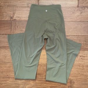 Lulu Lemon bronze green flare leg yoga pants 4 LIKE NEW!